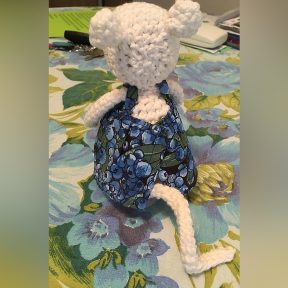 Crocheted Miss Mouse 🫐🐁 - Picture 3 of 4